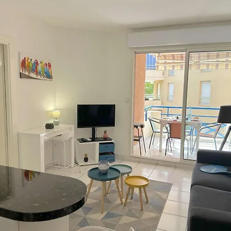 Appartement Cosy à Port Fréjus: Climatisé, Proche Plage, Commerces Et Garage - 4 Couchages - Fr-1-226a-176