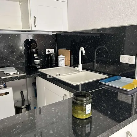Cosy à Port Fréjus: Climatisé, Proche Plage, Commerces Et Garage - 4 Couchages - Fr-1-226a-176 Appartement